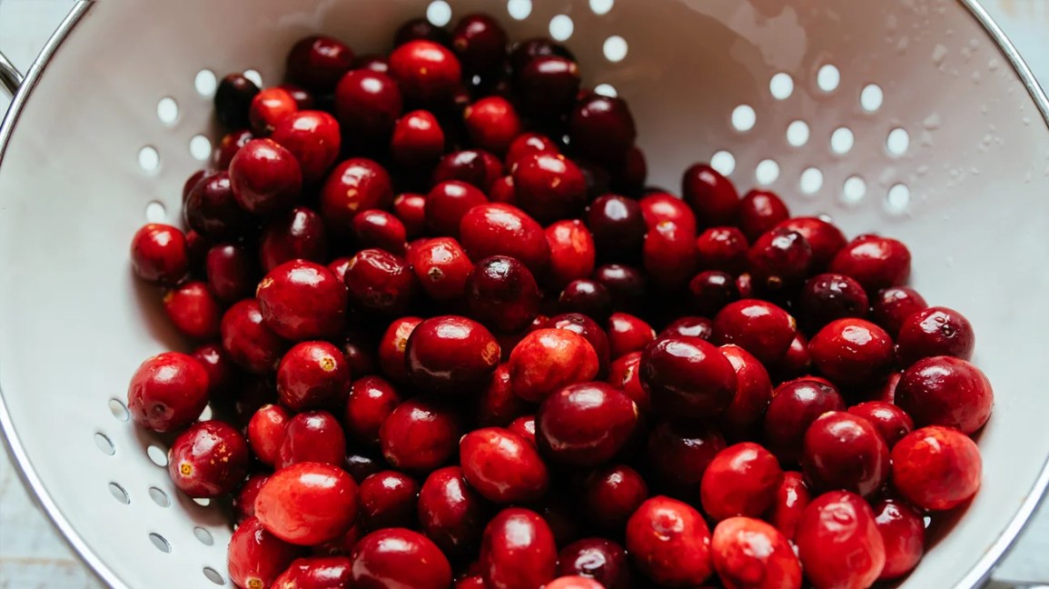 Does Cranberry Juice Help Treat UTIs? Myth vs. Science